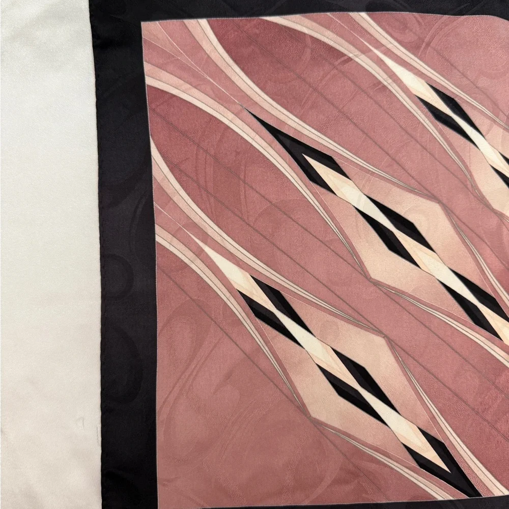 Geometric Pattern Silk Pocket Square - Picture 2 of 9